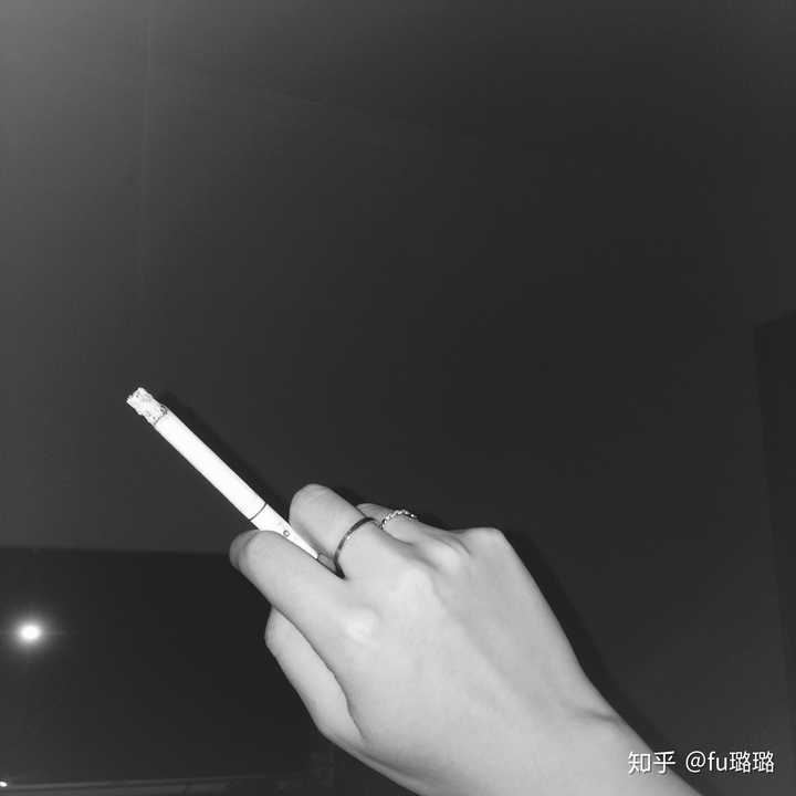 女生为什么抽烟?