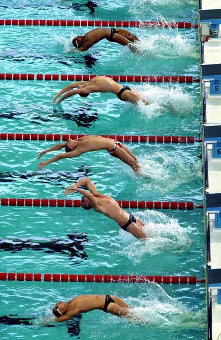 2008年北京奥运会上,所有游泳项目的奖牌获得者穿的都是speedo旗下的