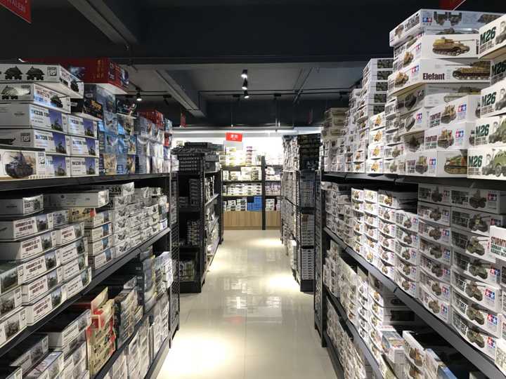 请问上海哪里有田宫模型实体店