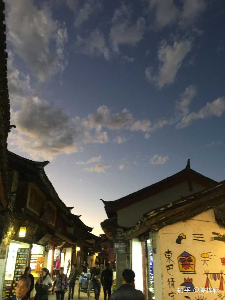 这照片我是17年末在丽江古城拍的