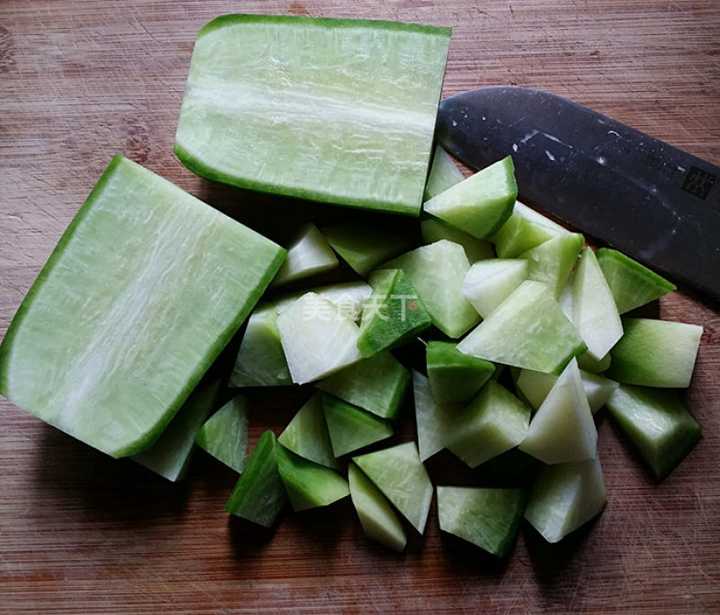 萝卜排骨和豆腐排骨怎么做好吃?哪个更上乘一点,能体现出排骨的美味?