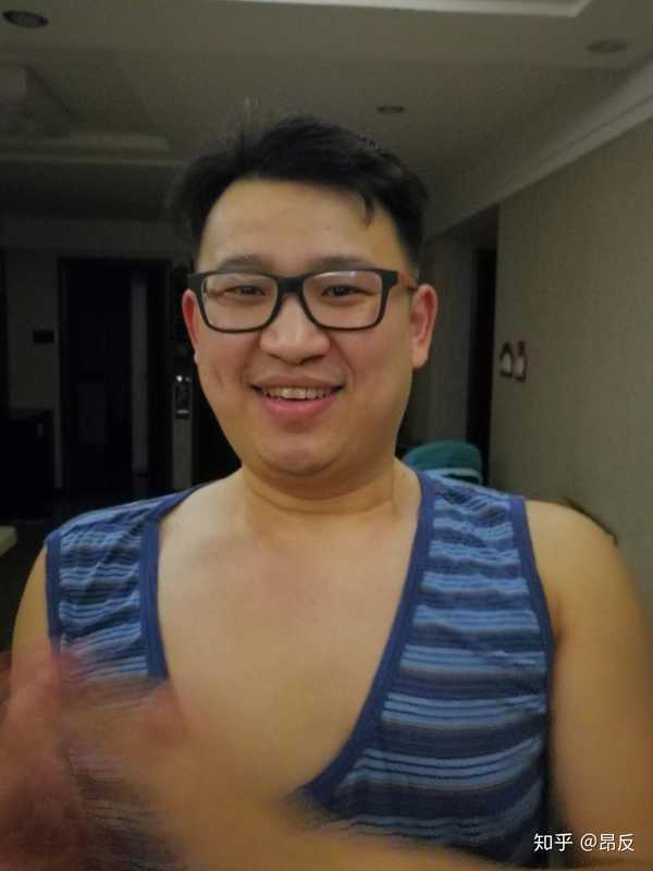 中年油腻大叔说的就是我.