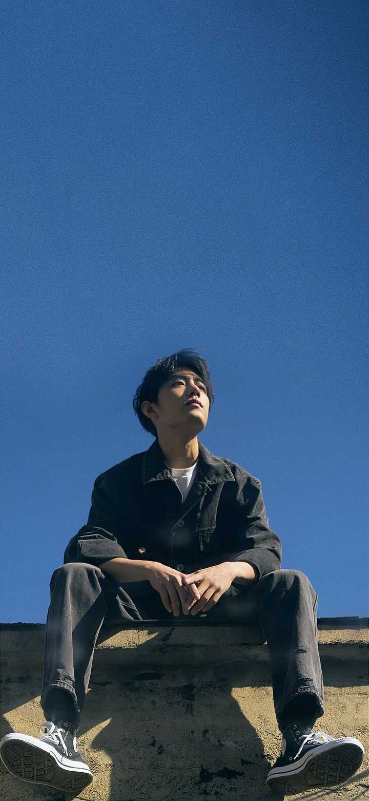 有没有肖战好看的壁纸,嘿嘿 ?