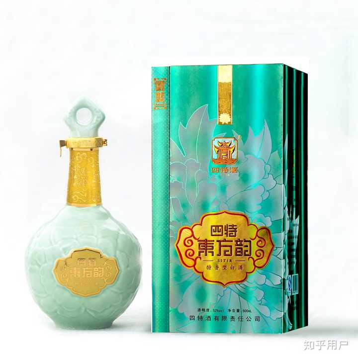江西四特酒的酒瓶就挺好看的,特别是东方韵系列以瓷器为特色.