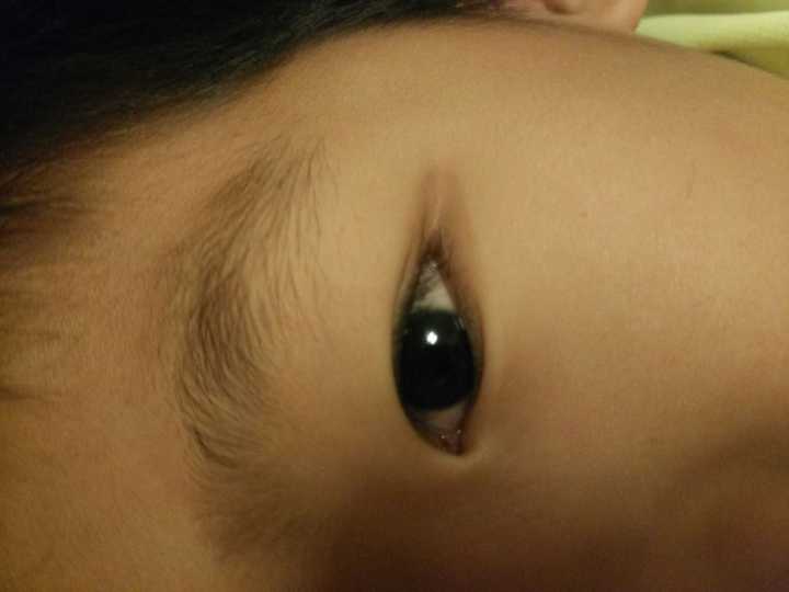 我儿子,六岁半,现在这样的眉眼算不算?
