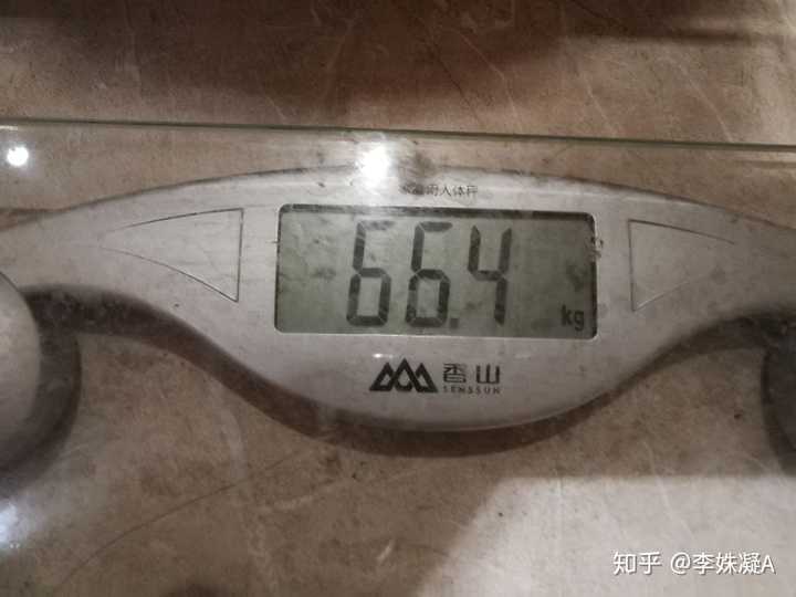 70.4公斤 非常不好意思,传上来了不会改方向,懒癌不想改.嘿嘿