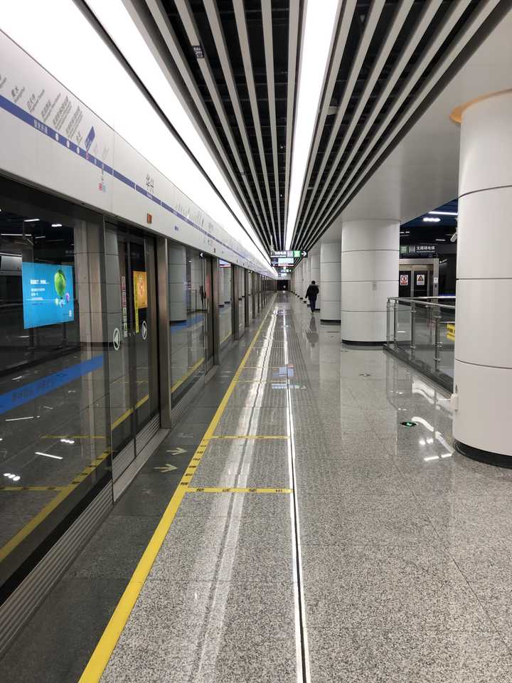 成都华兴地铁站