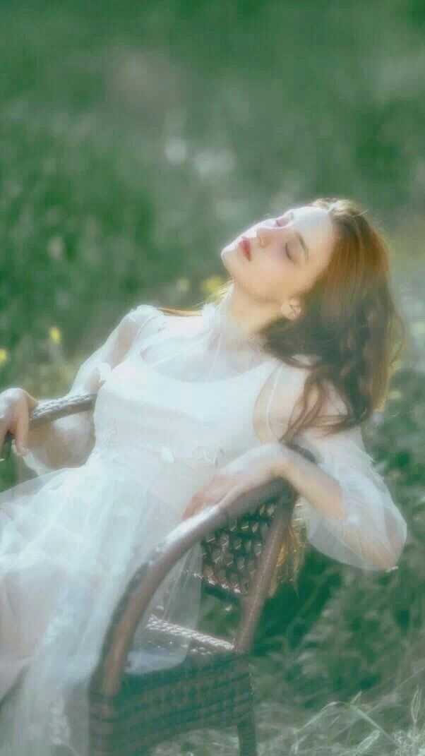 你知道有什么令人心动欧美女生壁纸?