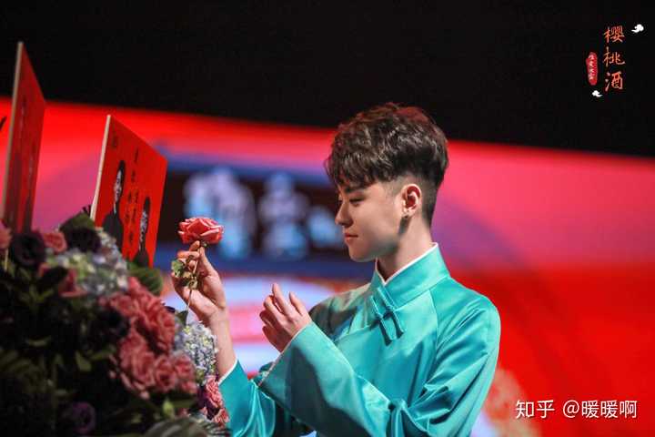 有张云雷的绝美饭拍图吗?