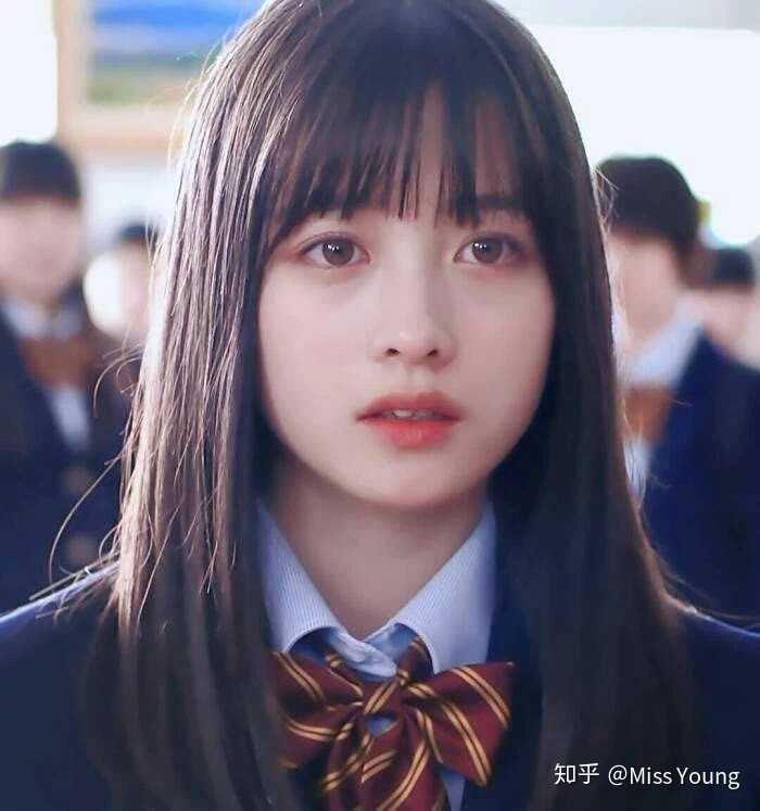 为什么lisa总是有刘海?