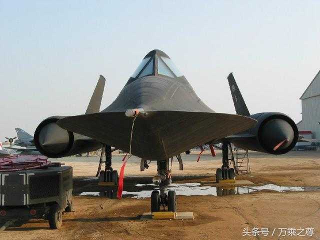 像黑鸟,u2这样性能卓越的飞机为什么仅作为侦察机而不用作轰炸机之类