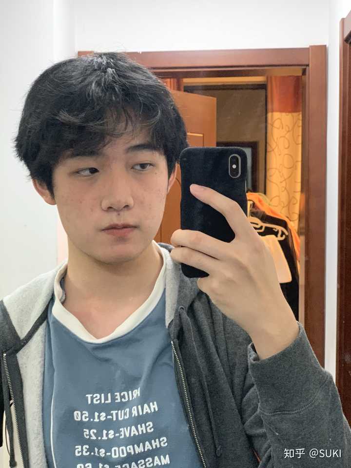 男生如何自拍才会把自己拍的好看?