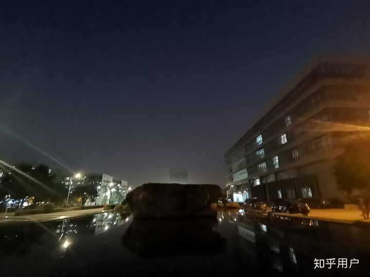 柳州铁道职业技术学院的校园环境,管理 住宿条件怎么样?