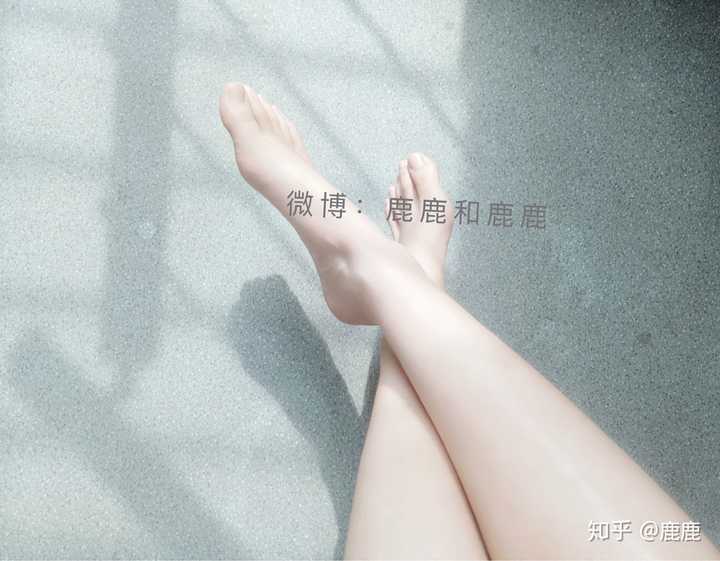整体上看足型,足弓,甚至脚踝,更细一点看脚趾,希腊,罗马,埃及脚