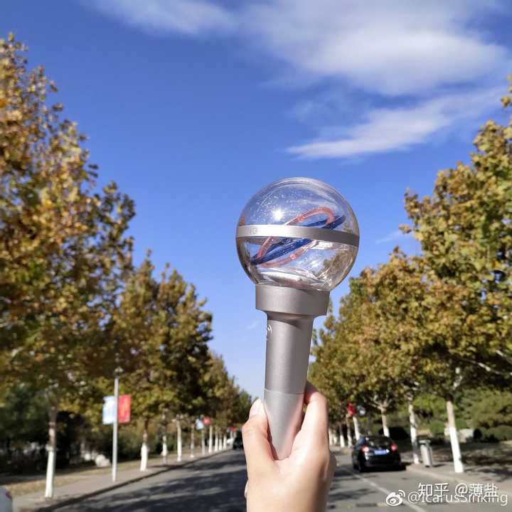 如何看待火箭少女101涉嫌抄袭宇宙少女应援棒?