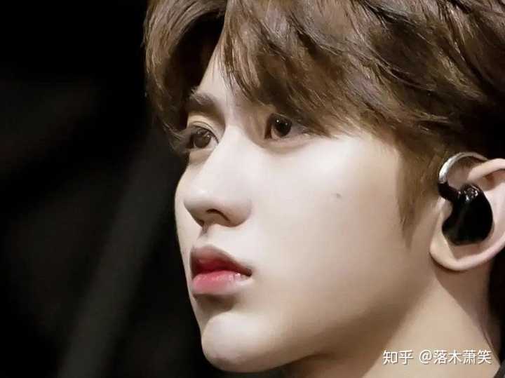 长得像蔡徐坤是什么体验?