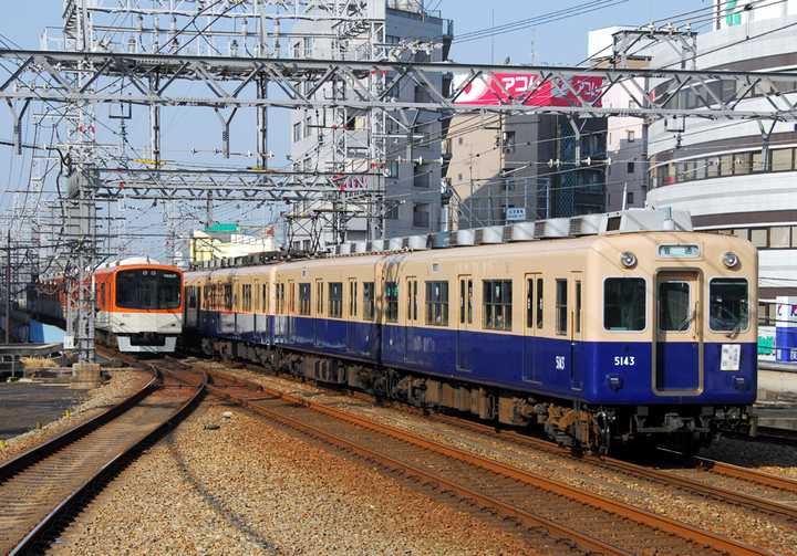 哪种日本的铁路机车或动车最「暴力?