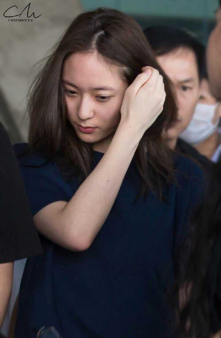 如何评价郑秀晶 krystal 的长相?
