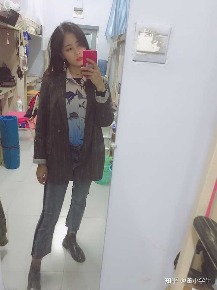 镜子全身照,照得好矮一女的(净身高163)