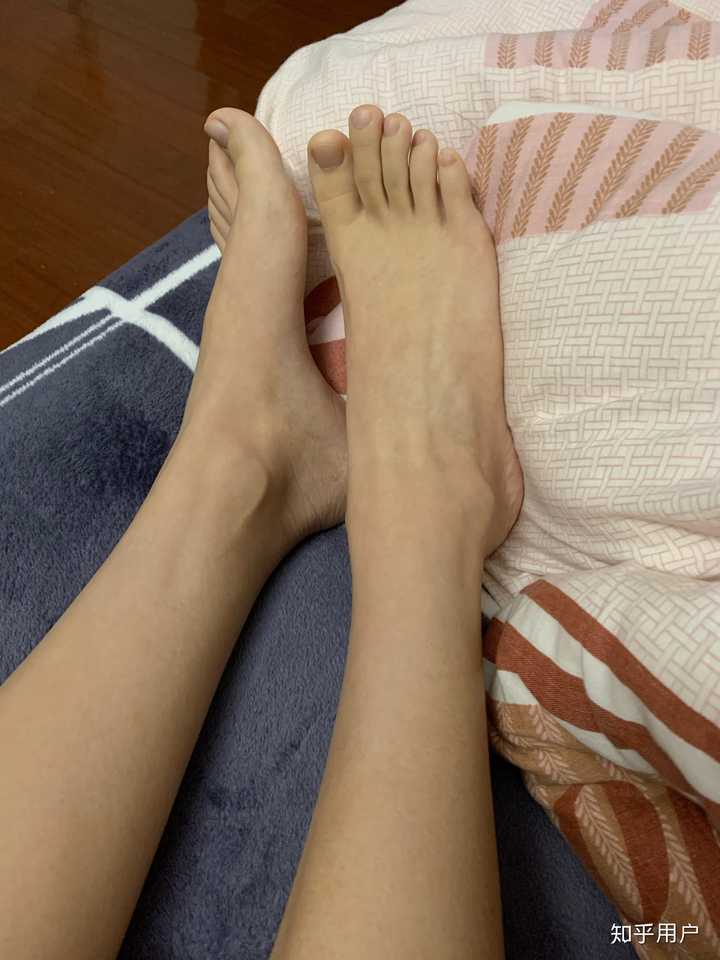 女生什么样的脚才好看呢?