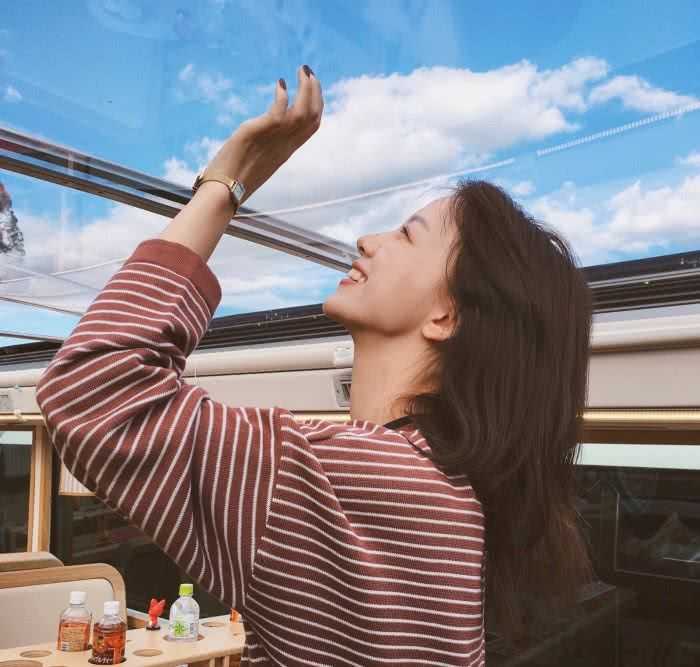 有什么好看,又比较低调的女生头像.