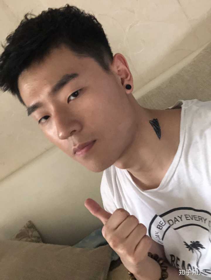 漂亮妹子会看上普通男生吗?