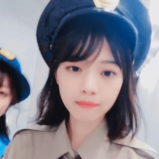如何评价西野七濑的颜?
