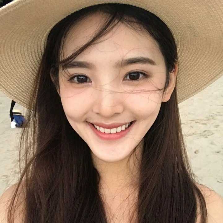 有哪些好看的女生照片适合做头像?