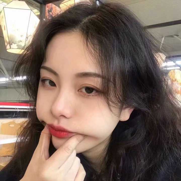 自己喜欢才是最重要的,至于撩小哥哥,头像搞不赢这么大的使命撒(当初