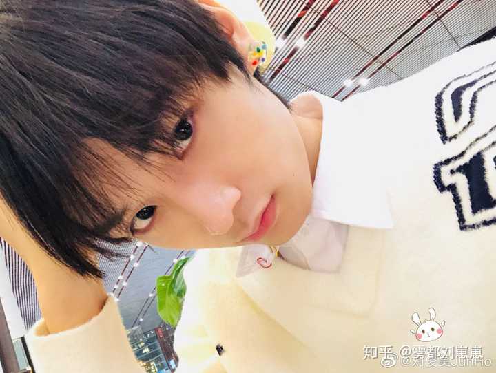 今天来说说大家不太熟悉的刘俊昊 可奶可盐,是时代峰峻里第二大的孩子