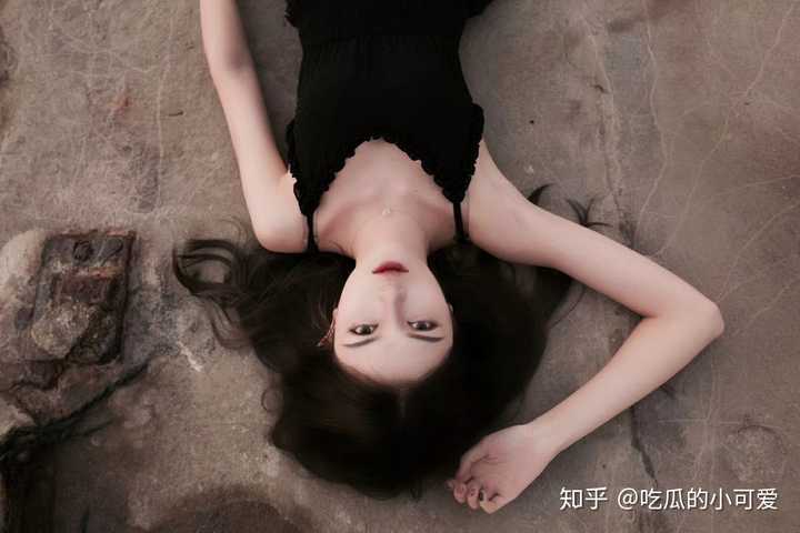 你见过最漂亮的女生长什么样?