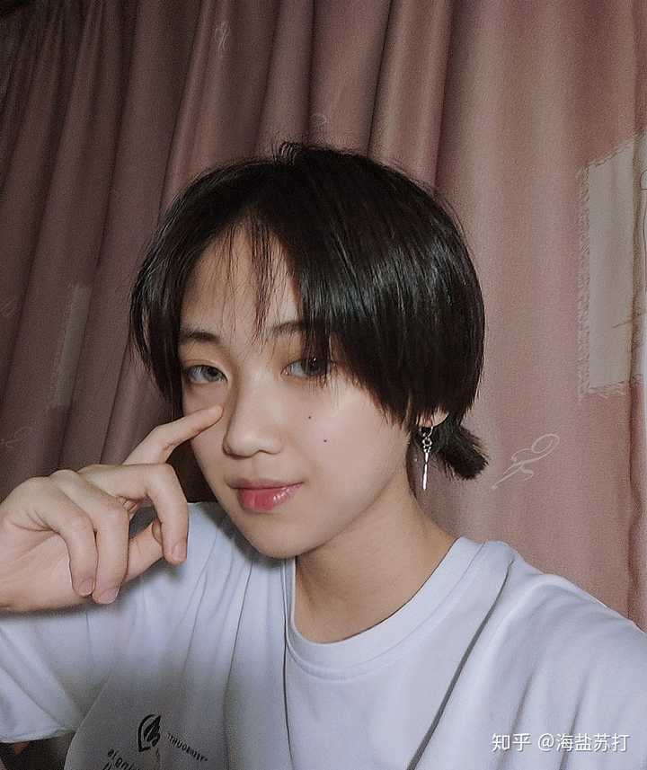 你们剪超短发的女生都是160 的较高个子吗?