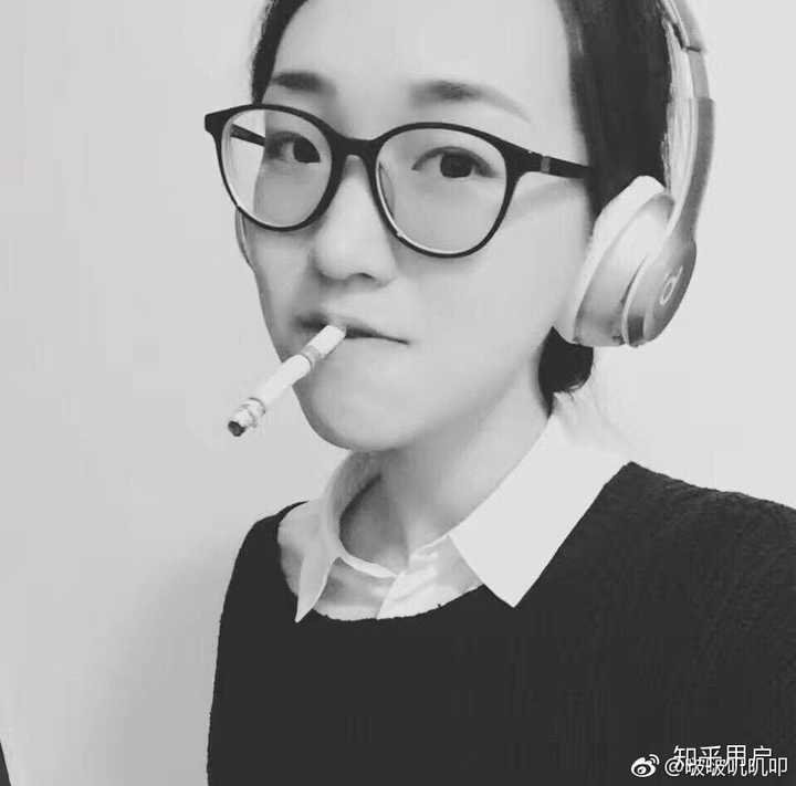 如何评价芈十四的文字?