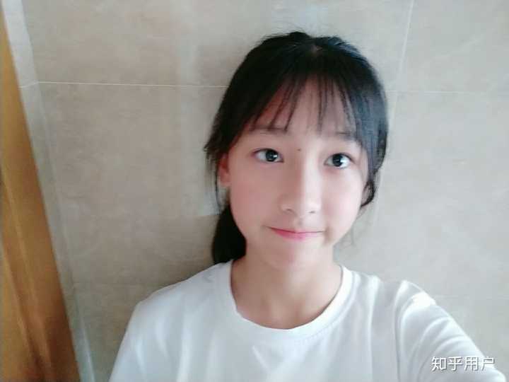 你见过的有些人能漂亮到什么程度?
