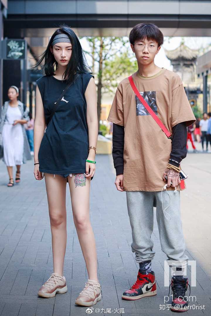 社会 但是千万别以貌取人,呜呜呜,我还是一个非常善解人意的女孩子