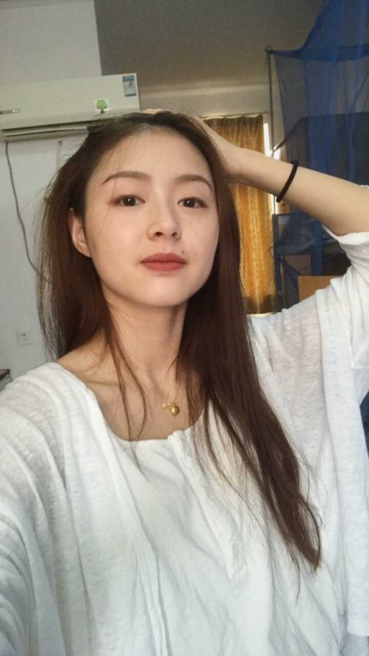 你身边有没有单眼皮或小眼睛的美女?