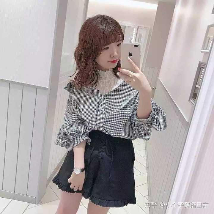 个子矮胸大穿什衣服好?适合什么样的风格?
