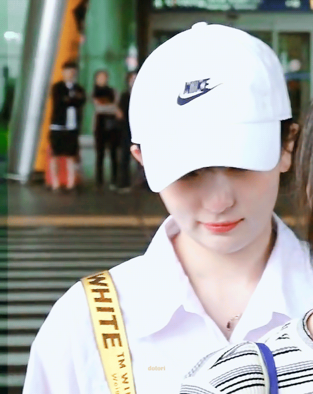 能安利一下中韩女爱豆吗,神仙颜值性格好的那种?