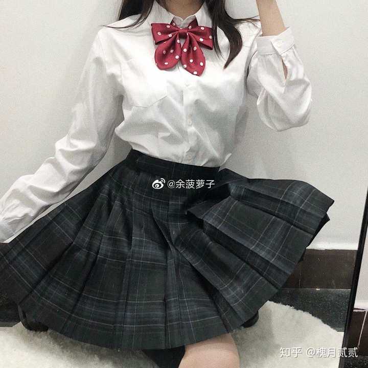 有哪些一眼看到就狂想买的 jk 制服或 lolita?