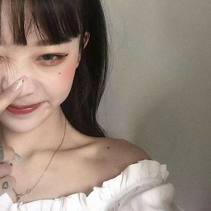 有没有很阳光向上正能量的女生头像?