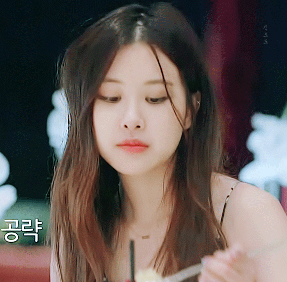 有一个队友骑别太过分喔,硬是给朴彩英贴个整容的标签对你家有啥好处