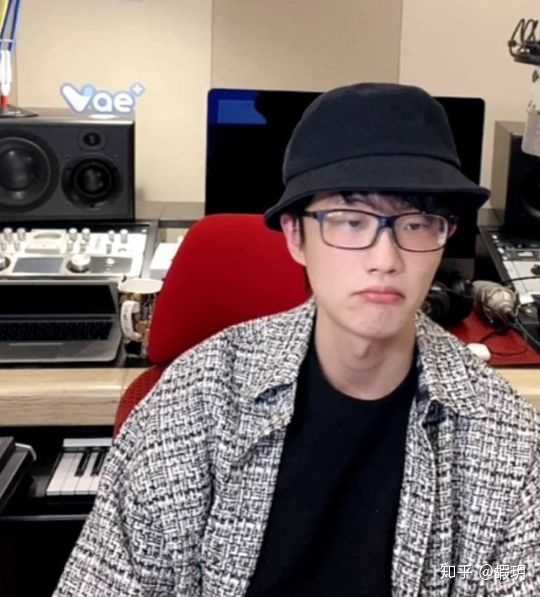 如何评价许嵩在vae 的首次直播?