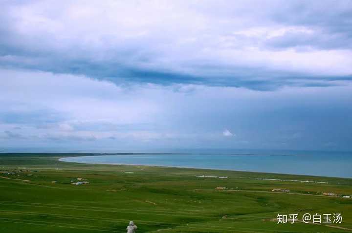 5月是去青海还是厦门旅游 哪个景色比较美 好玩呢?