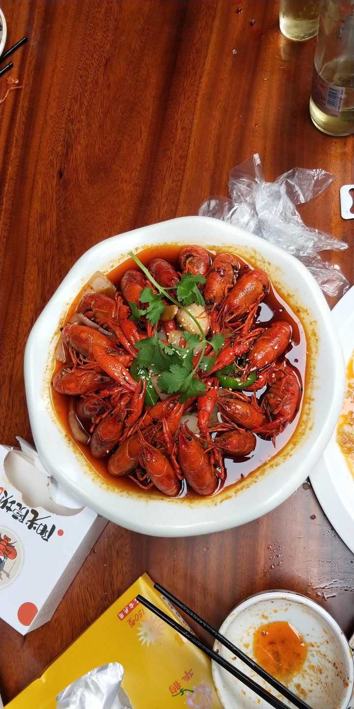 再来十三香的龙虾,有点辣                    比起江苏的龙虾口味更