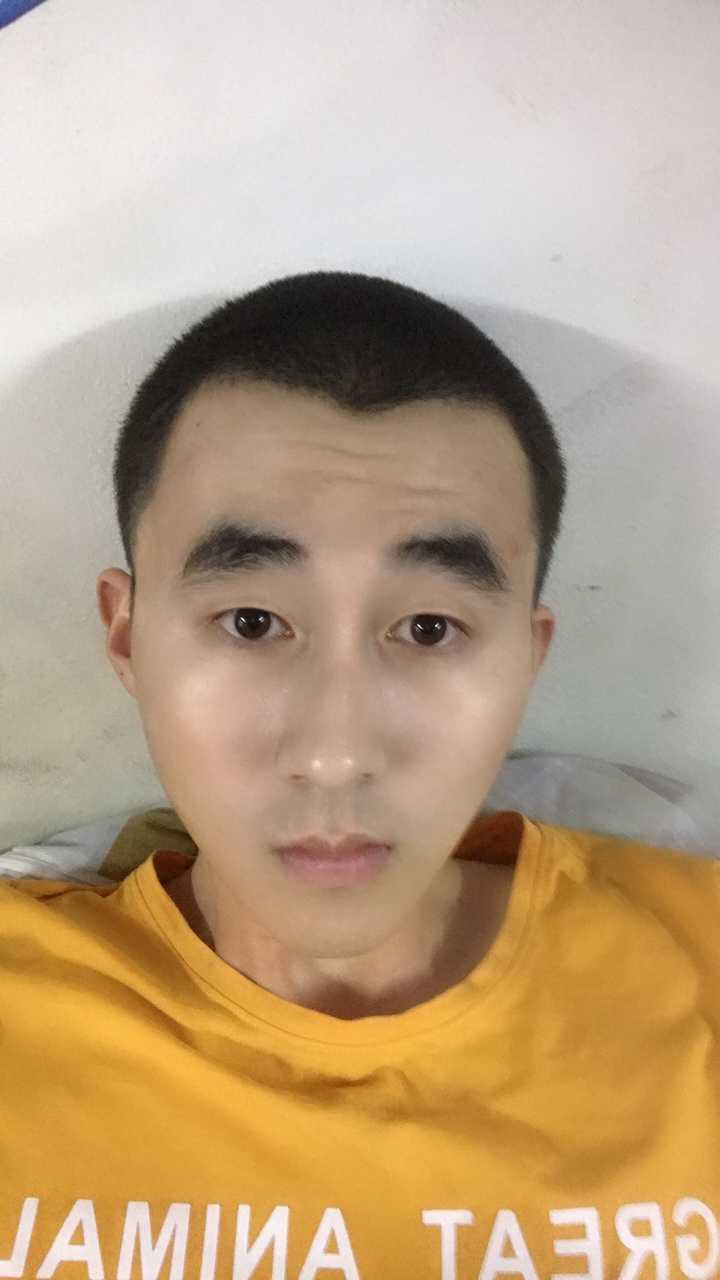 一直头发比较长的男生突然剪一个寸头是怎样的体验