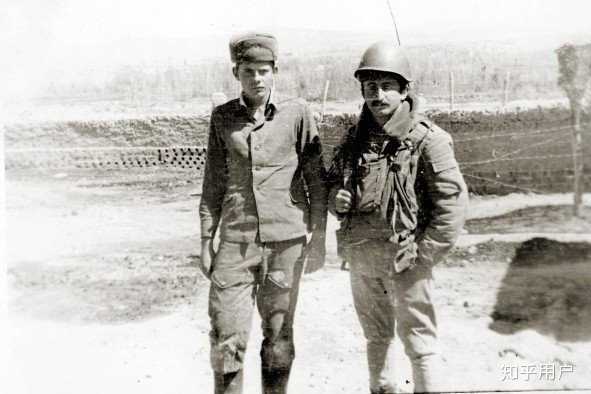 苏联的军装是常服,战训一体通用,而欧洲华约国家是常服与其他军装区分
