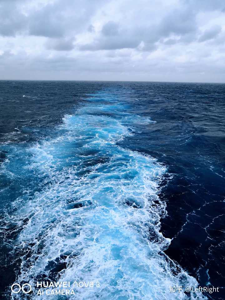 大海就不一样,越看越瘆人,一下子就被吞没,更不知道里面有什么,虽然