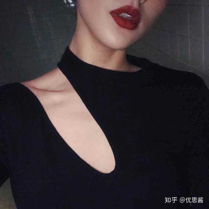 QQ头像女社会霸气超拽,Qq头像超拽霸气范头像 有哪些霸气超拽的qq头像女生?