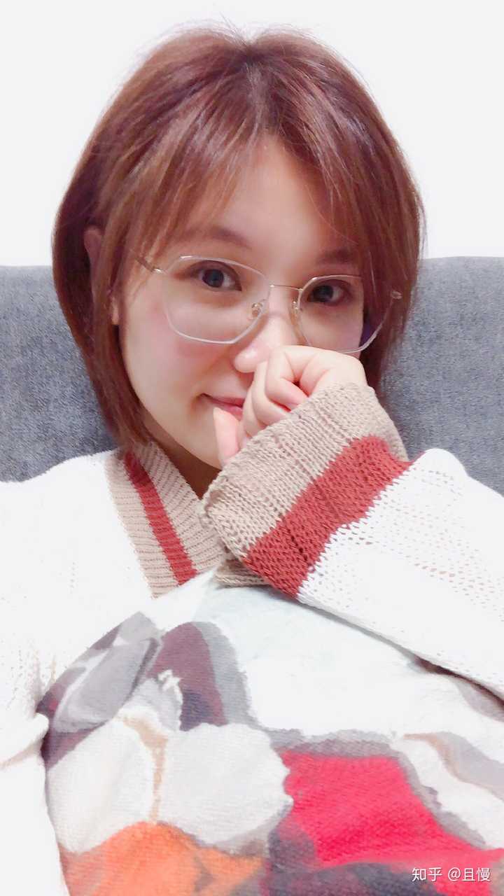 请问有什么好看的短发适合高中女生的吗?