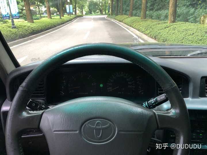 拥有一辆高回头率的汽车是种怎样的体验